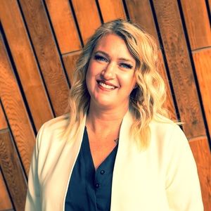 Meet your Posher, Corrina